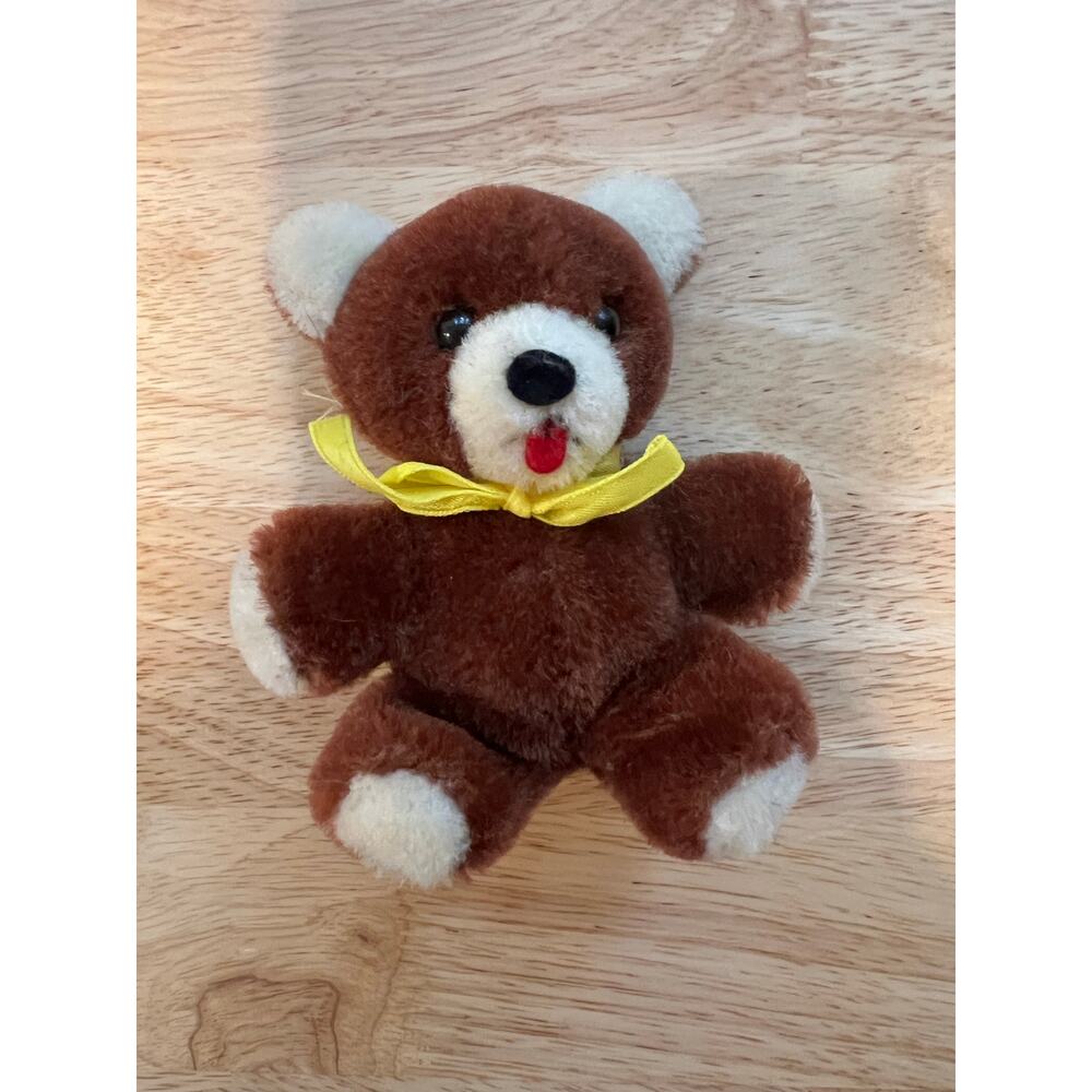 1983 Vintage R. Dakin & Co. Mini Teddy Bear w Yellow Bow Tie JL
